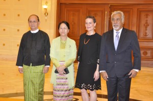 PR FL PM Wife at Official Banquet 12Sep13 300x199 Prime Minister ends his 15 day tour of 4 ASEAN States with a successful visit to Myanmar