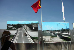 IMG 0215 300x202 Ministériu Obras Públikas hahú simbolikamente konstrusaun Ponte Komoro III