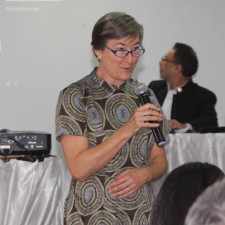 Dr Sandra Whitehouse 230517 225x225 Ministros e sociedade civil debatem defesa dos Oceanos