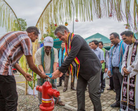 6W9A72871 279x225 Prime Minister inaugurates drinking water supply system  in Pante Macasar