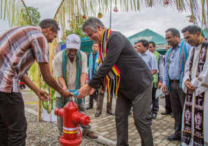 6W9A72872 300x211 Primeiro Ministro inaugura sistema de abastecimento de água potável em Pante Macasar
