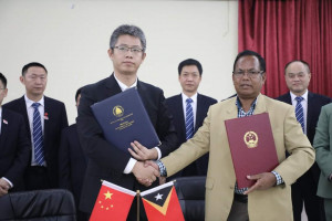 MS Asina Nota Entendementu ho Embaixada Xina iha Timor leste 2 300x200 Timor leste e China Assinam Protocolo de Cooperação na Área da Saúde