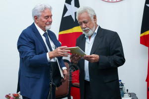  Espesialista ASEAN ba Dezenvolvimentu Rekursus Umanus Kolabora ho Timor Leste iha Preparasaun Adezaun ba ASEAN
