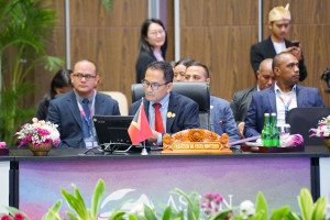 6 300x200 Ministro de Petróleo e Recursos Minerais Participa em Reunião Ministerial sobre Energia da ASEAN