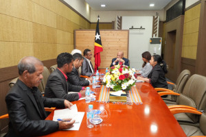  Ministro da Presidência do Conselho de Ministros reúne se com o Diretor Executivo do Arquivo Museu da Resistência Timorense