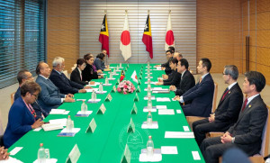  Primeiro Ministro reúne com o seu homólogo japonês 