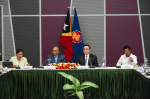 435093036 742820478036004 3629900169460793333 n 300x199 Secretário Geral da ASEAN fortalece laços com Timor Leste em visita oficial