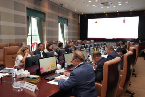  Vice Primeiro Ministro recebe plenos poderes para assinar plano de cooperação económica e comercial durante a 6.ª Conferência Ministerial do Fórum de Macau