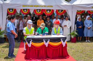 574565559 704106376079027 1526160871452197557 n 300x199 Prime Minister launches road rehabilitation, water supply reinforcement and inaugurates desalination system in Lautém