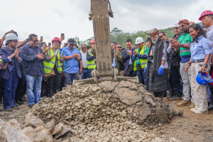 621466284 768871512935846 844704234538073690 n 300x200 Government launches rehabilitation projects for the Gleno–Letefoho road and the Gleno urban road