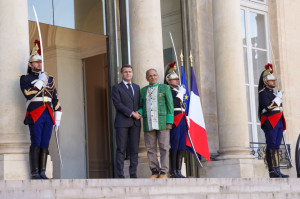 643761114_906374975650585_5369589650014981905_n