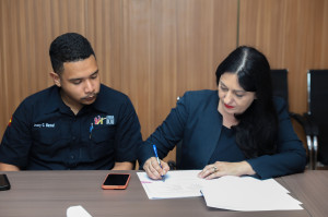 691001360 122283250736075554 3179510701710309168 n 300x199 Government signs contract to expand digital connectivity to 450 village headquarters nationwide